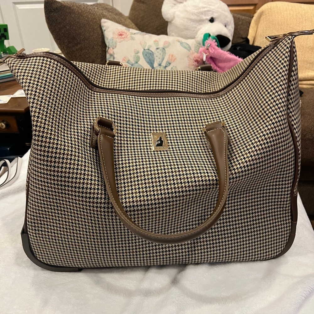 London Fog Houndstooth Travel Bag with Brown Accents